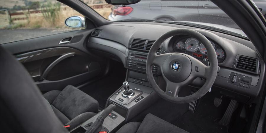 Интерьер BMW M3 CSL Coupe 2003 года  (AU) (фото 2 из 11)